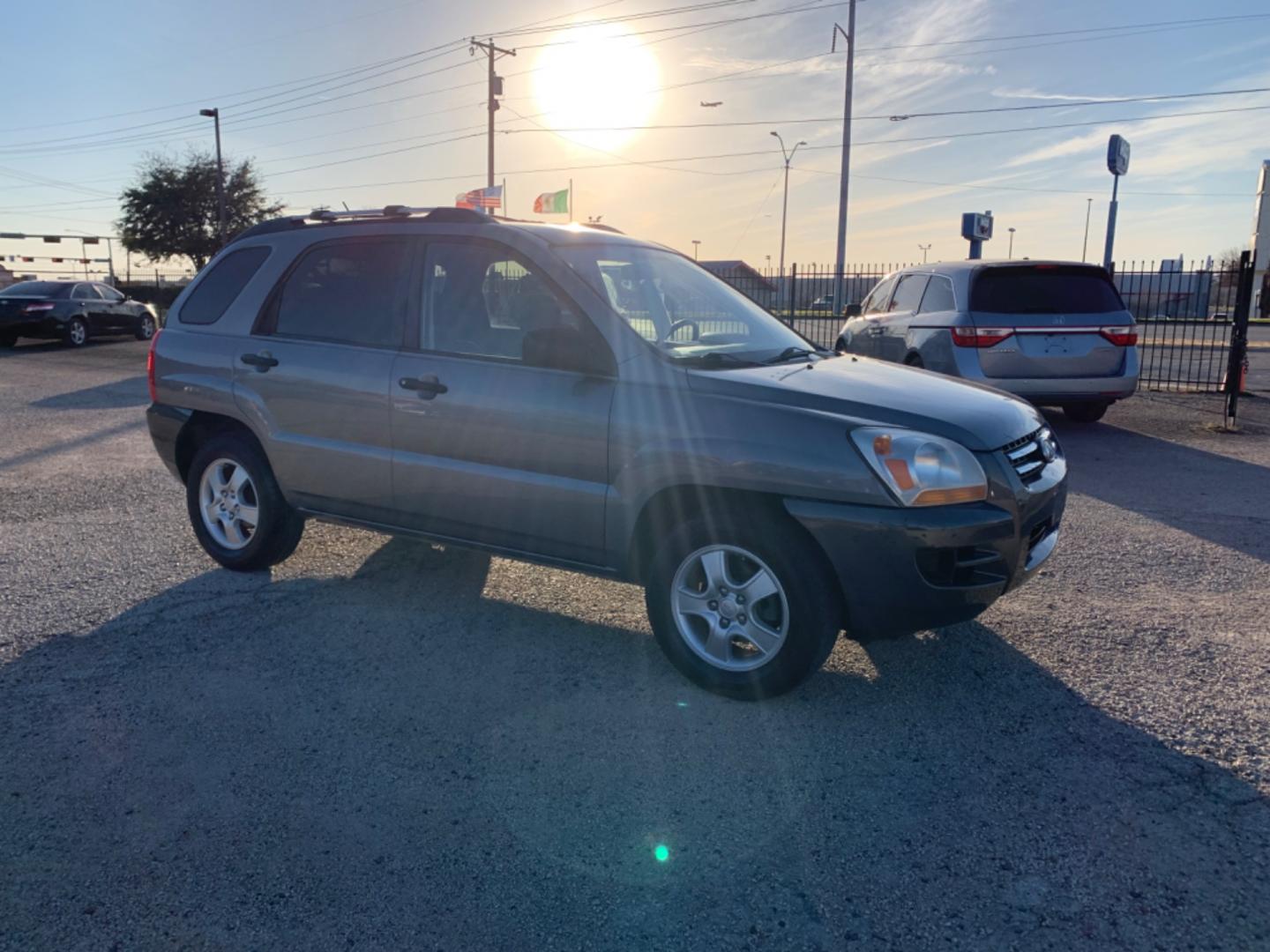 2008 Kia Sportage LX I4 2WD (KNDJF724X87) with an 2.0L L4 DOHC 16V engine, AUTOMATIC transmission, located at 1830 North Belt Line Road, Irving, TX, 75061, (469) 524-0199, 32.834373, -96.993584 - Photo#8